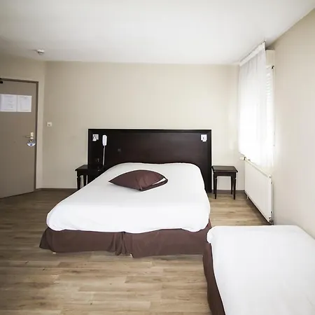 Hotel Ambiance 2*