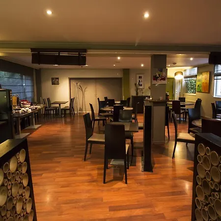 Hotel Ambiance 2*