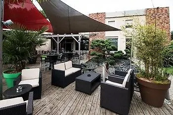 Hotel Ambiance 2*