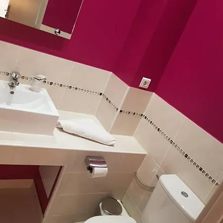 Hotel Ambiance 2*