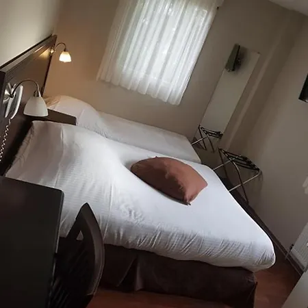 Hotel Ambiance 2*
